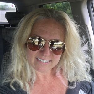 Meet your Posher, Tyrina